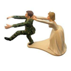 Wilton Wedding Cake Topper Camo Military Bride Groom Funny Novelty 4.5”HX5.5L